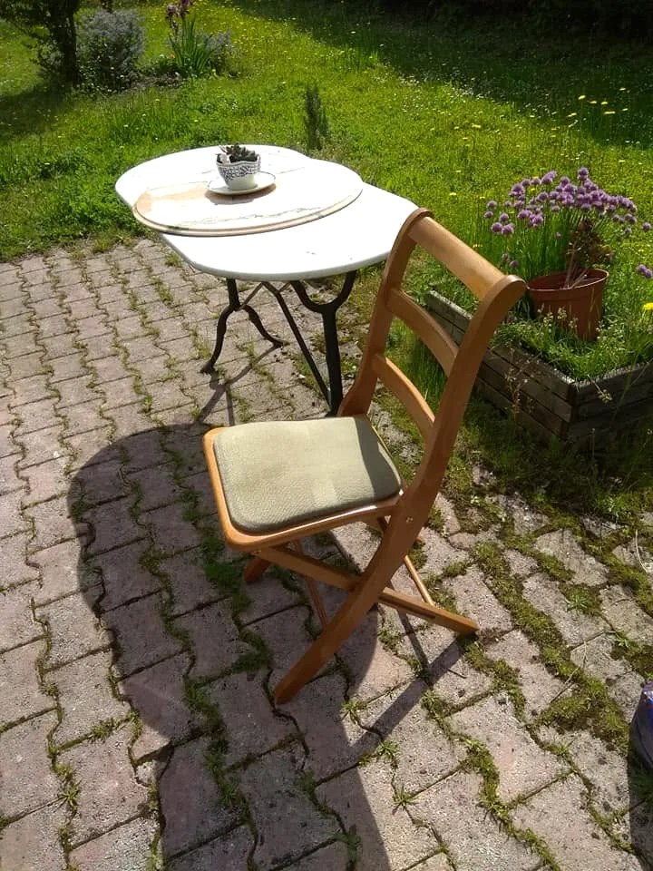 Chaise pliante scandinave, avant